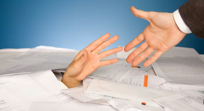 From Data Drowning to Data Leadership From Data Drowning to Data Leadership