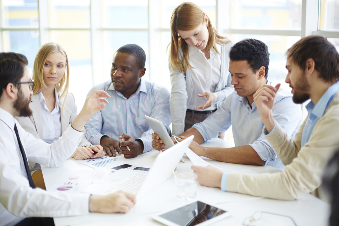 Why Smart Minds Fall into Groupthink