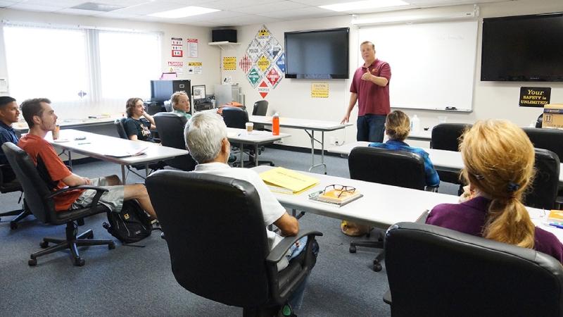 Delivering Training in English to Non-Native Speakers: How to Ensure Professional Impact Without Linguistic Obstacles