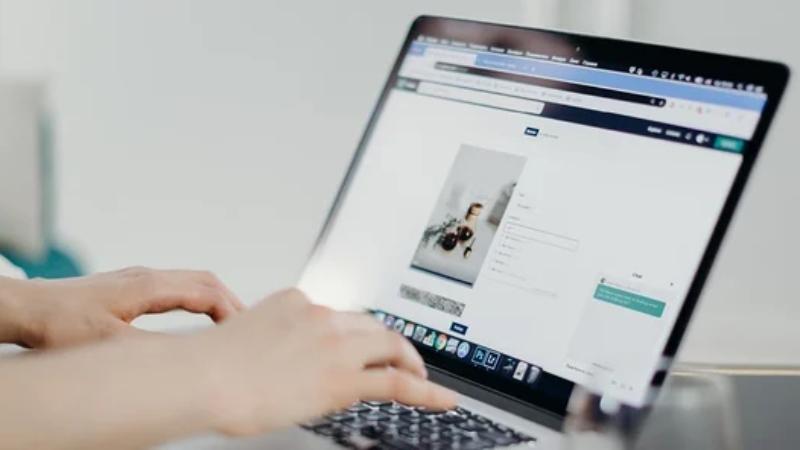 The Hidden Engine Behind High-Converting Blogs- Mastering UX Writing