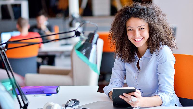 3 أسئلة لوضع الخبر ضمن سياق وتحقيق سبق صحفي