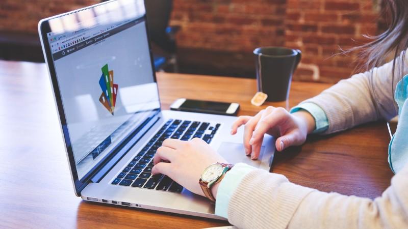 Smart Simplicity- Crafting Content That Educates and Engages