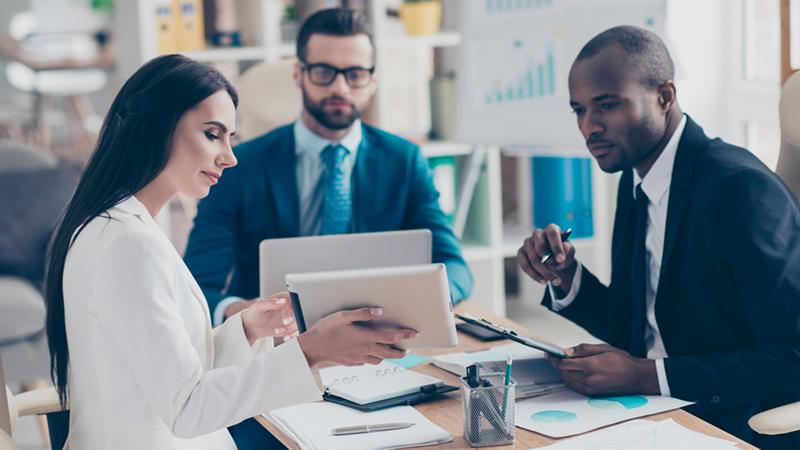 ما الذي تعرفه فرق التسويق ولا تعرفه فرق تجربة الزبائن؟