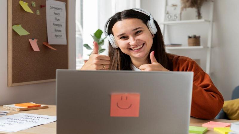 كوتشينغ الحياة عبر الإنترنت: تعريفه وفوائده ونصائح لتقديمه