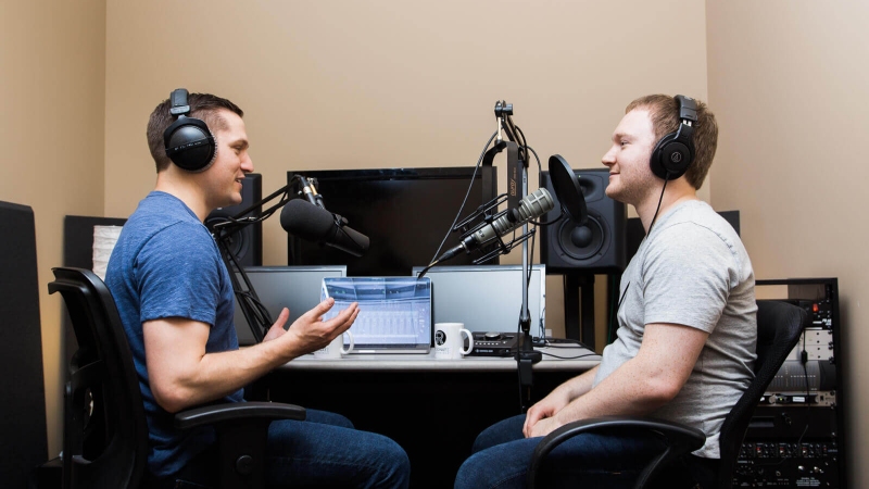  Afraid of Sounding Salesy? Here’s How to Turn Your Podcast Into a Natural Revenue Engine