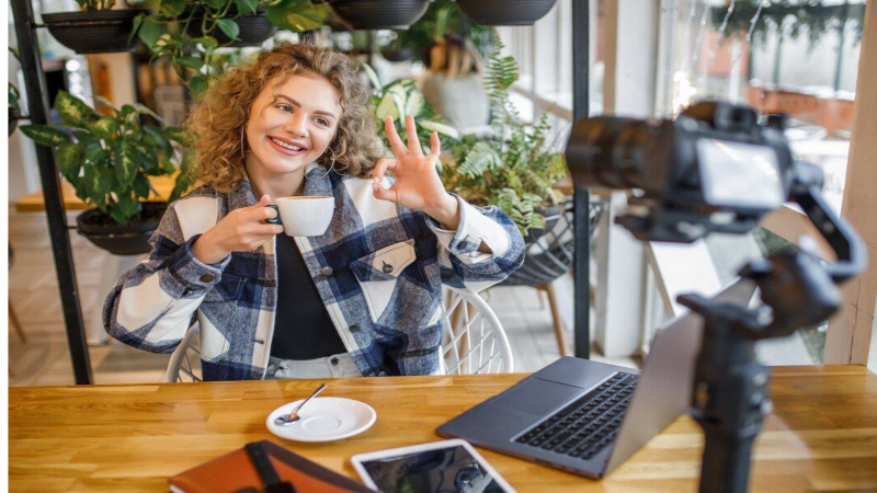  9 نصائح لتصبح أفضل صانع محتوى في مجال عملك