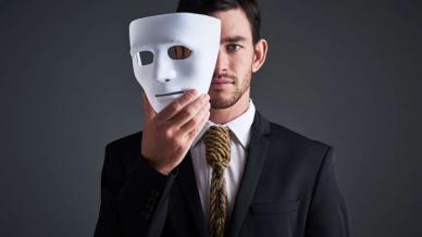 كيف تطلق العنان لإمكاناتك وتتحلى بمهارات تقديمية لا تقاوم