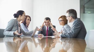 10 طرق للتعامل مع المشاركين الفظين في ورشة العمل التدريبية