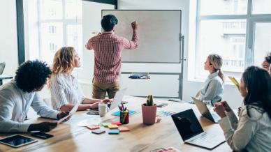 كيف يؤدي تطبيق الكوتشينغ في الشركة إلى زيادة مرونة الموظف؟