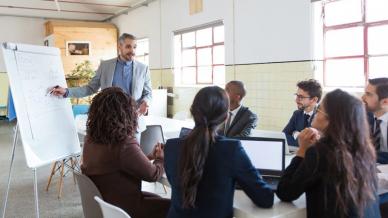 10 نصائح لتقديم كوتشينغ فعال للموظف في مكان العمل