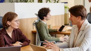 قصور الأهداف الذكية في التغيير السلوكي: رؤية نقدية من منظور كوتشينغ الهوية