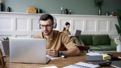 أبرز 5 تحديات في التدريب عن بُعد في عام 2025 وحلولها
