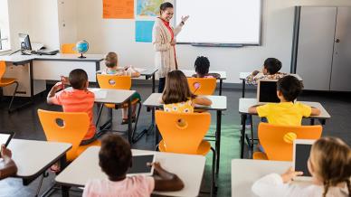 أخطاء يقع فيها المدرسون عند إدارة الفصول الدراسية وطريقة تلافيها