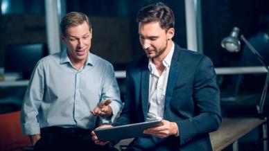 الكوتشينغ في مكان العمل: التقنيات والأدوات والخطوات اللازمة لتطبيقه