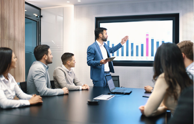 استشارات إدارة المخاطر والامتثال