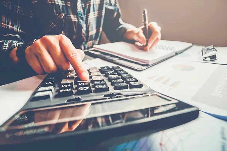 اكتساب أدوات مالية عملية لمواجهة أزمة غلاء المعيشة اكتساب أدوات مالية عملية