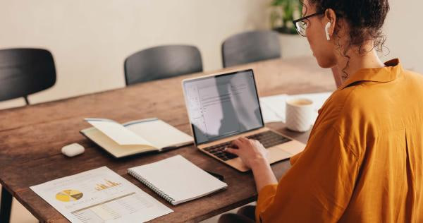 المرونة والإنتاجية في بيئة العمل الحديثة