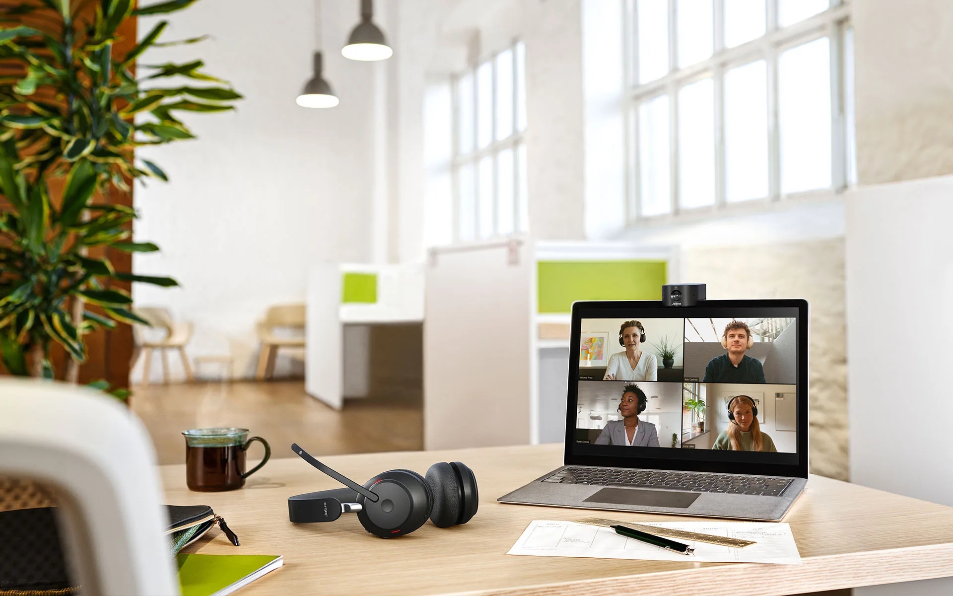 تفاعل المتدربين في البرامج الهجينة