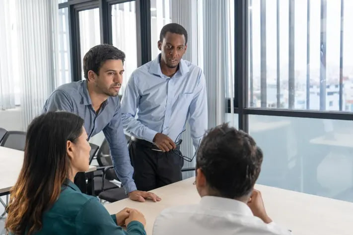 عوائق التواصل عوائق التواصل