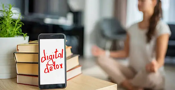 كيف سيكون يومك بدون تشتت رقمي؟